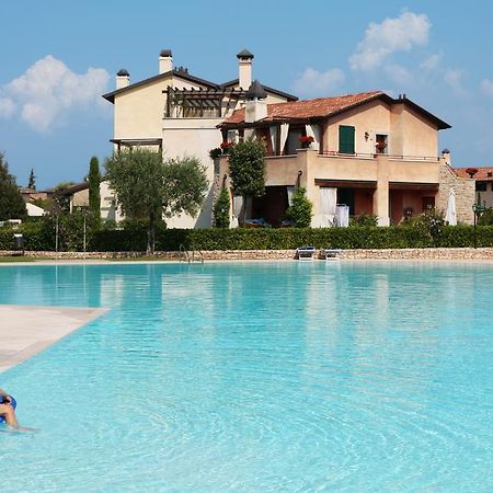 Garda Resort Village ペスキエーラ・デル・ガルダ エクステリア 写真
